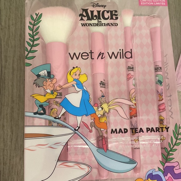 NWT Wet n Wild Alice In Wonderland RARE Large Lot 12 Piece Make Up Cosmetic Set - Picture 7 of 8